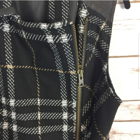 CAbi Plaid Vest - Picture 3 of 7